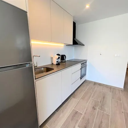 Lidersol, Block 1, 8-b Apartament *